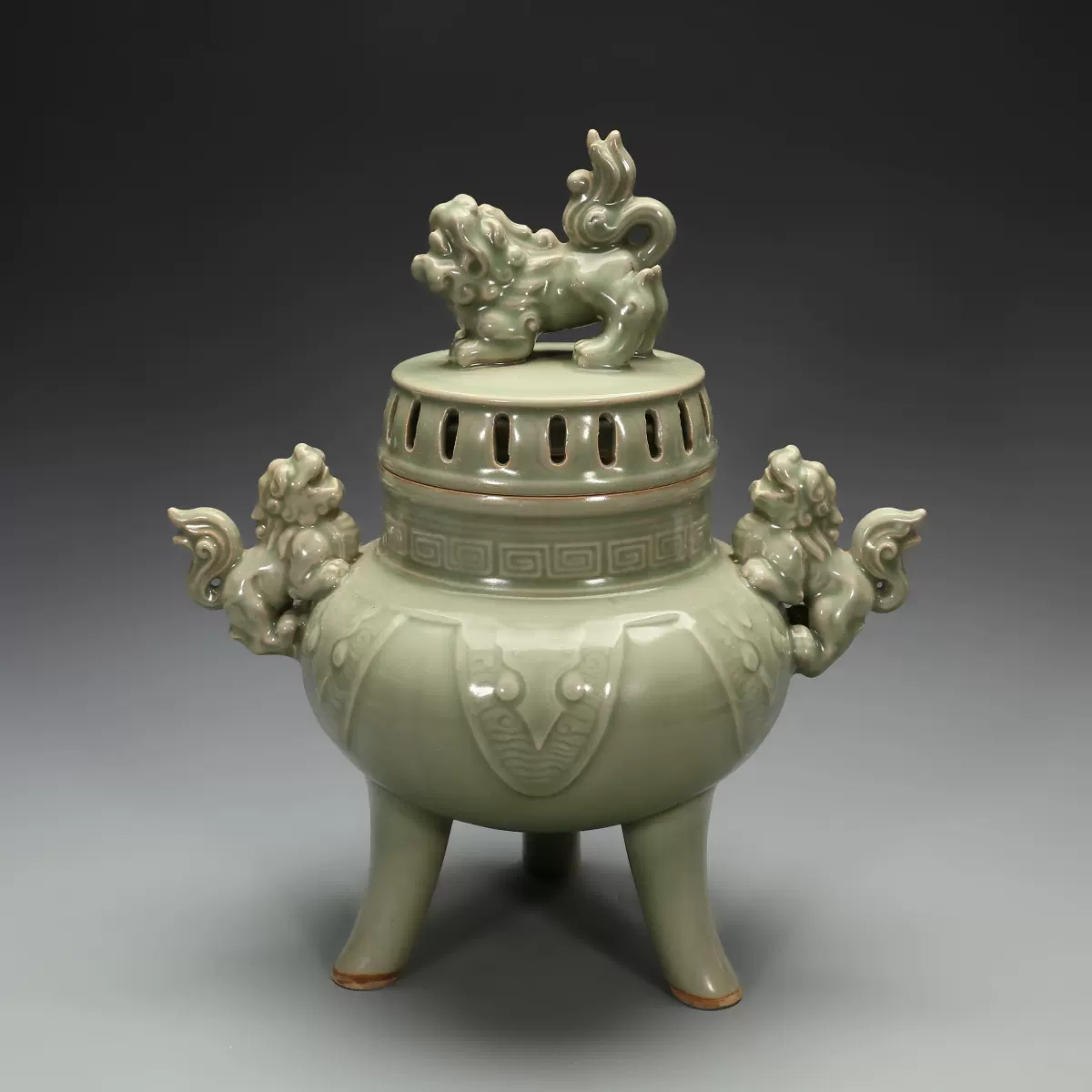 中国古玩 明時代 龍泉窯 獅子形 青磁 香炉 時代 旧家 初だし品 用心