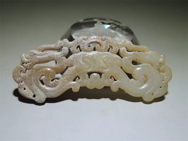 漢代 螭竜紋玉勒佩 古玉老玉和田玉装身具 中国美術ペンダント骨董收藏 漢代 螭竜紋玉勒佩 古玉老玉和田玉装身具 中国美術