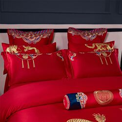 Wedding four-piece bedding set, newlywed cotton, red long-staple cotton, wedding dragon and phoenix embroidery happy quilt with happy words