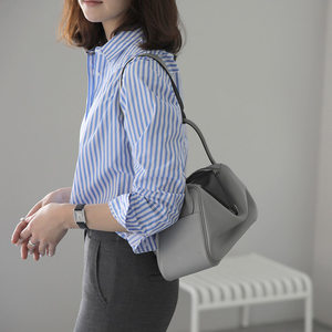 
2026 early spring new blue striped French shirt women's casual design loose retro long-sleeved professional top