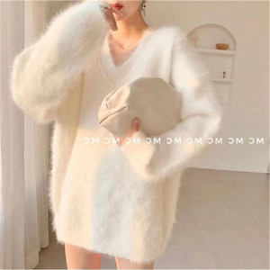 
Lazy style sweater for women in mid-length autumn and winter wear white mink velvet high-end inner V-neck knit top trendy