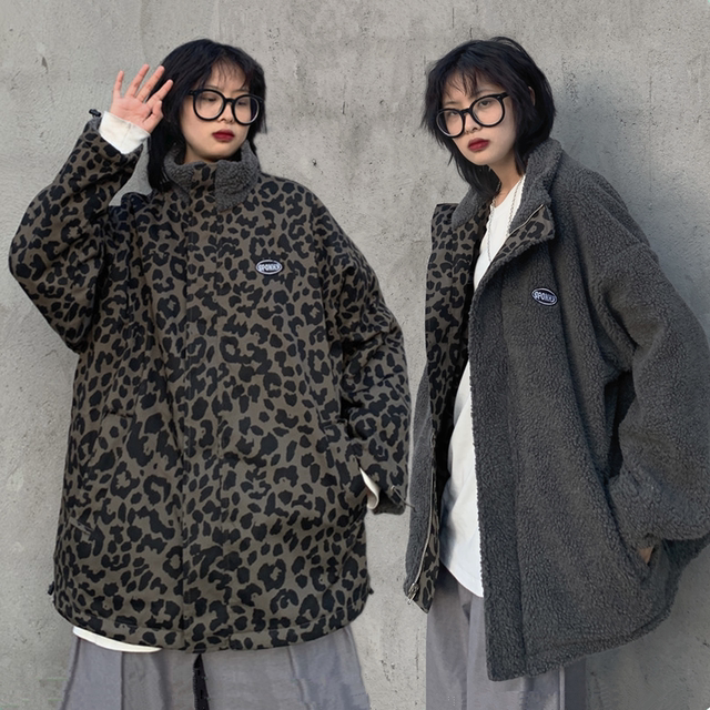 Wearing lambsarm leopard leopard cotton clothes on both sides, men and women in winter street tide brand loose couple retro Hong Kong bombing street jacket
