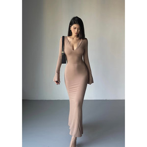 Jing Yeins Spicy Girl V-neck Long sleeved Fishtail Dress Women's Spring New High Waist Slim Fit Split Flare Sleeve Skirt