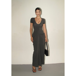 
Iya hot girl solid color big V-neck short-sleeved dress for women in summer new sexy high waist tight hip-covered long skirt