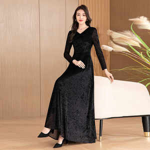 
New long-sleeved dress, high-end slim fit, large hem long skirt, elegant V-neck, high waist for commuting, super nice flocking jacquard