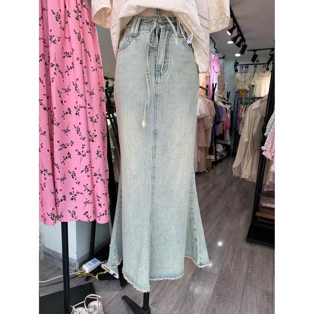 Hong Kong style retro summer old design niche fur edge fishtail skirt mid-length skirt denim skirt women
