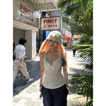 Women's summer jacket wearing knitted tops