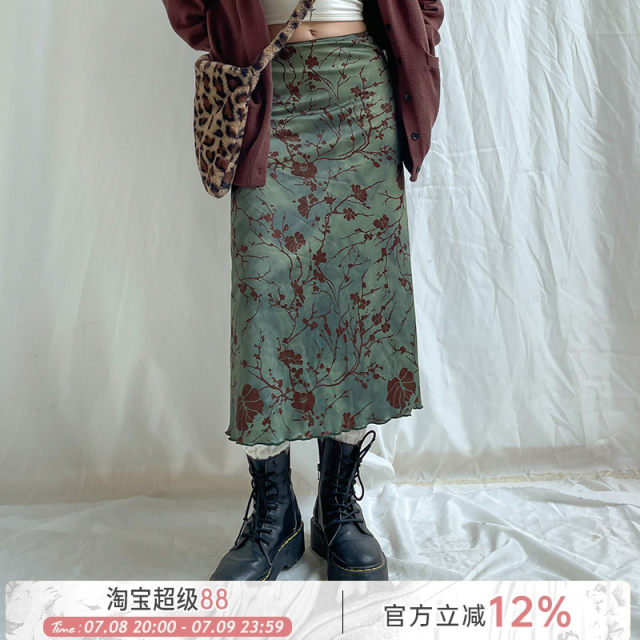 ROCKMORE retro artistic vintage printed scented skirt niche wave edge straight midi skirt
