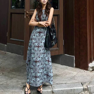 
European women's clothing 2026 summer new design high-end linen printed long skirt huge good-looking niche dress for women