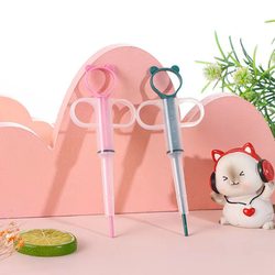 Pet medicine feeding device cats and dogs medicine feeding device