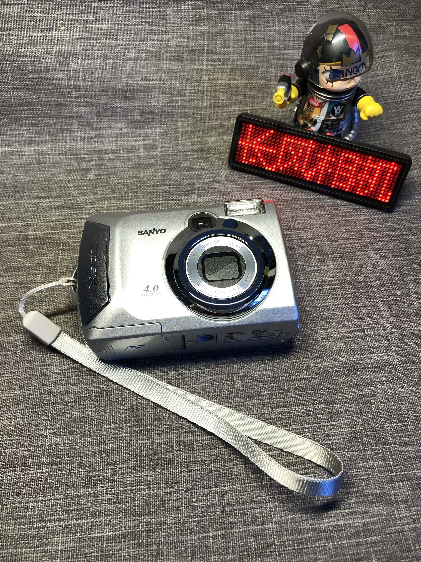 【動作保証】SANYO Xacti DSC-S4コンパクトデジタルカメラ ASCII.jp：三洋、入門者向けの簡単操作デジタルカメラ“Xacti”『DSC-S4