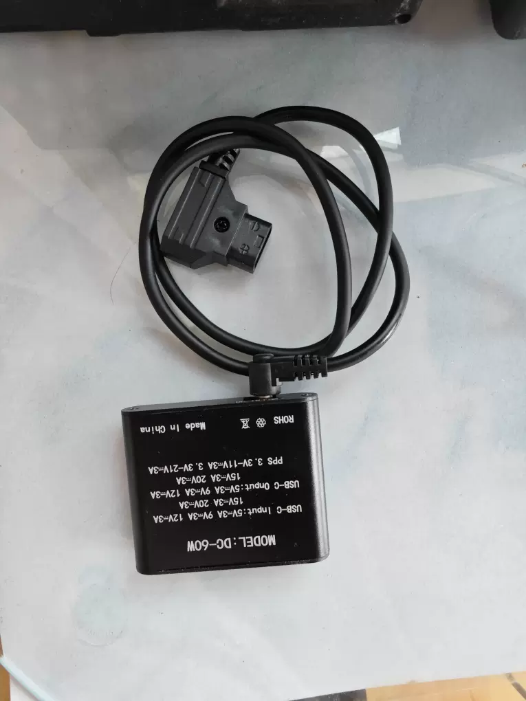 SHAPE D-Tap to USB-C 双方向充電アダプター Shape DTUC - 100W D-Tap to