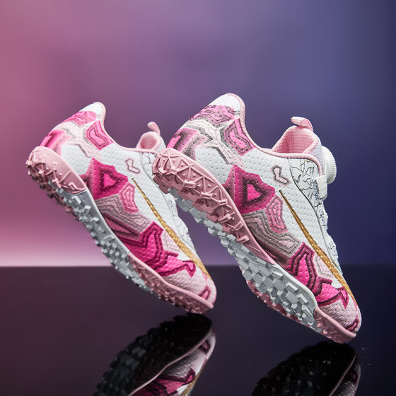 
2025 new rotating button children's football shoes for girls primary school students competition tf broken nail girls training shoes