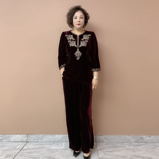 
High-end ethnic style mother outfit velvet embroidered top wide-leg pants in autumn new mid-sleeved shirt large size two-piece set