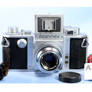 
Asahi Optical Pentax predecessor Asahiflex IIa SLR 135 roll film camera retro collection WT