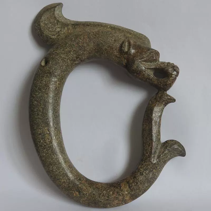 高古玉 紅山文化　ブレスレット？　竜の彫刻　時代物　アンティーク 高古玉 紅山文化 ブレスレット？ 竜の彫刻 時代物 アンティーク