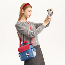[Authentic Hello Kitty] Camera Bag Fuji Inner Pouch Storage Crossbody for Canon Nikon Instant Film Mirrorless Cameras