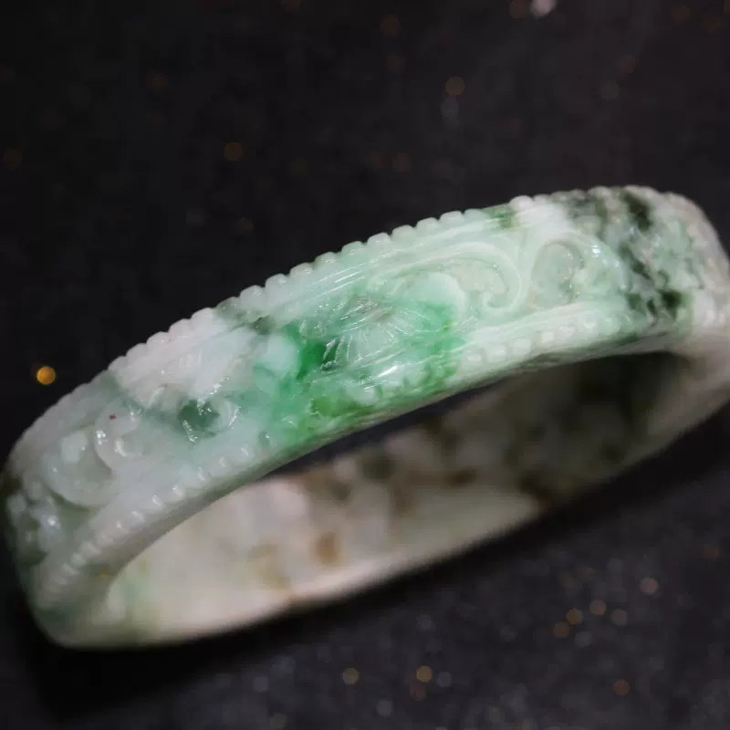 天然A货冰糯飘阳绿花翡翠仿古雕刻如意福禄手镯