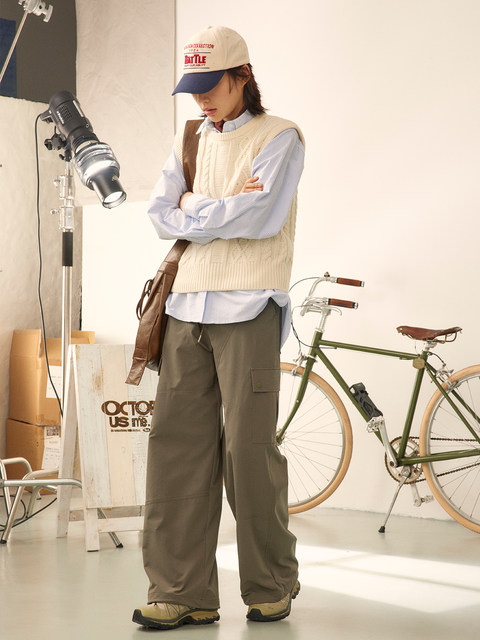 Octopusme octopus home round neck loose knit vest vest vest autumn and winter lazy asymmetric horse clip sweater female