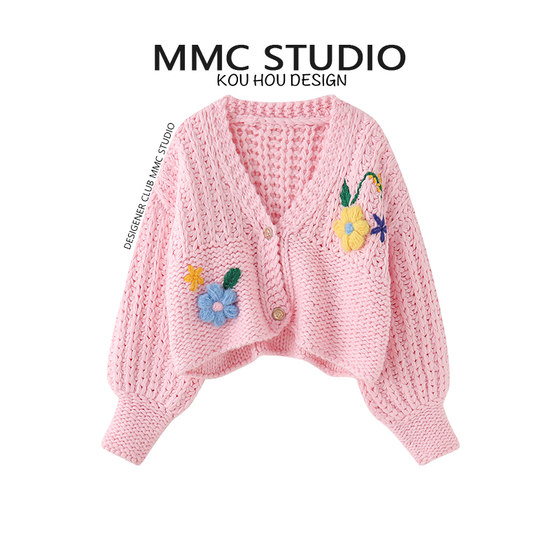 MMC heavy worker hook flower series autumn and winter thick V -neck short cardigan female sweet wind pink stick needle sweater jacket
