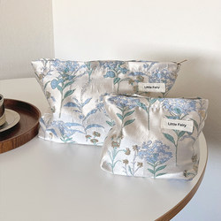 2026 New High-End Portable Large-Capacity Cosmetic Bag, Miscellaneous Travel Inner Bag, Embroidered Sanitary Napkin Storage Bag