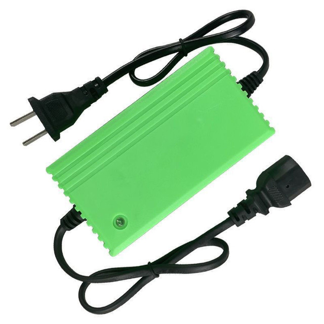 Agricultural 12v electric sprayer lithium battery charger 12V8-20AH storage battery charger three holes universal