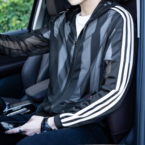 
2024 summer new ice silk sun protection suit men thin casual hooded couple sun protection suit mesh breathable jacket men