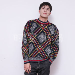 vintage ancient super beautiful contrasting color pattern British Christmas atmosphere set the Lanlan Islands sweater round neck jacket
