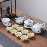 (Kẹp trà miễn phí) Ưu đãi đặc biệt bộ ấm trà Bộ ấm trà gốm Kung Fu Ấm trà Bát sứ trắng có nắp đậy Tách trà Bộ ấm pha trà hoàn chỉnh ấm sứ trắng bộ ấm chén màu xanh ngọc