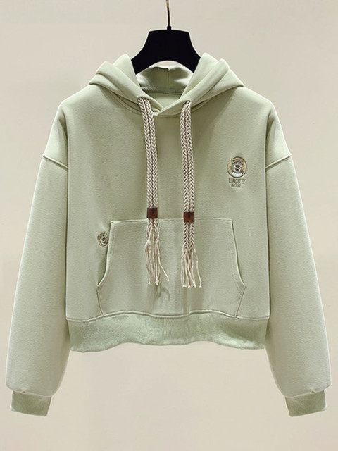 Hooded short sweatshirt for women in spring and autumn 2025 new loose and fashionable fashionable cartoon embroidered small top

