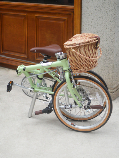 Brompton Rattan Bicycle Basket with Lid - Medium Blue