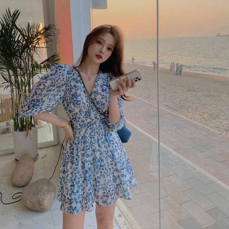 气质泡泡袖法式温柔风收腰显瘦碎花连衣裙