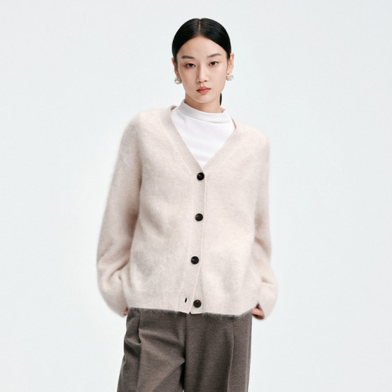 
2025 Winter New Cashmere Wool Warm Sweater Women's Casual Loose Texture Fashion Comfortable Soft Cardigan