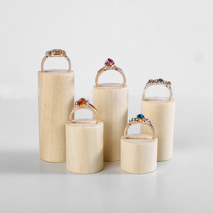 
Solid wood jewelry, fashion jewelry, new jewelry storage jewelry ring display stand
