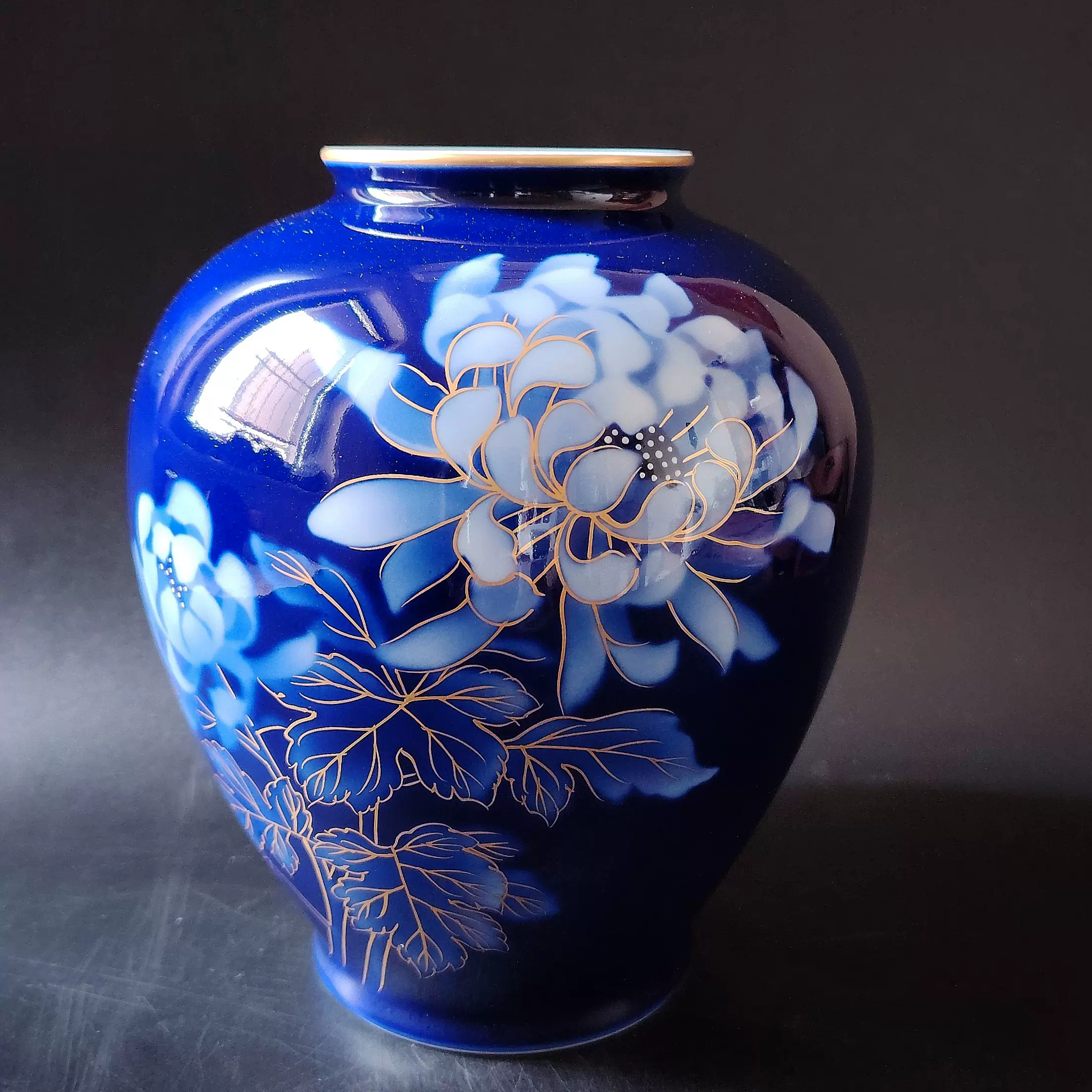 牡丹唐草（ヒスイ）花瓶 安藤七宝店 牡丹唐草（ヒスイ）花瓶 安藤七宝店