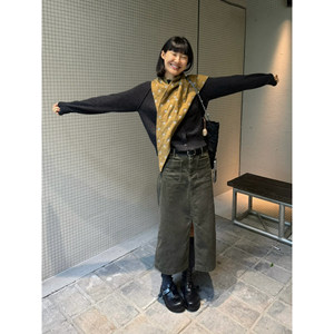 
Self-made niche designer high-end sweater jacket for female students round neck single-breasted retro kitten knitted cardigan