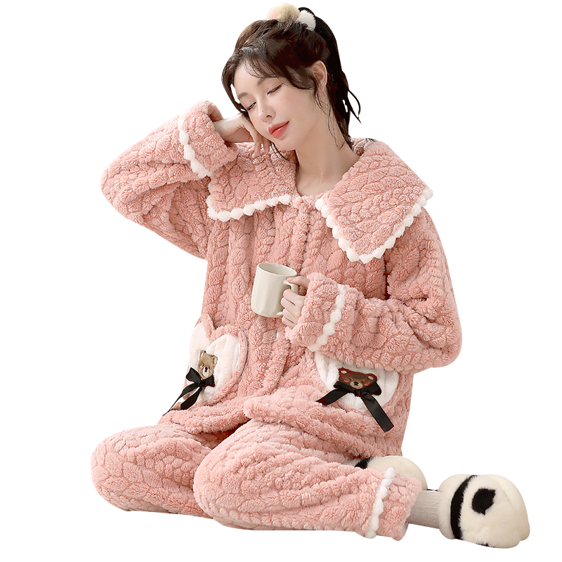 Autumn and winter new flaw pajamas Women's cute outside wearing thickened large coral velvet warm home clothing suits