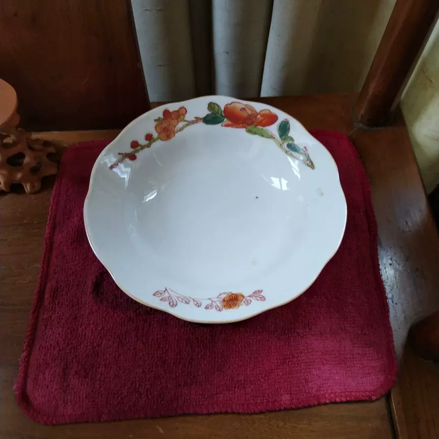 中国，70年代，醴陵群力，景德鎮、ドラゴン装飾皿 約25cm 陶器製 中国，70年代，醴陵群力，景德鎮、ドラゴン装飾皿 約25cm 陶器製