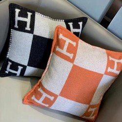 45X45 Nordic Style Light Luxury ins Bed Headrest Pillow H Cushion H Home Sofa Pillow with Insert European and American Brand