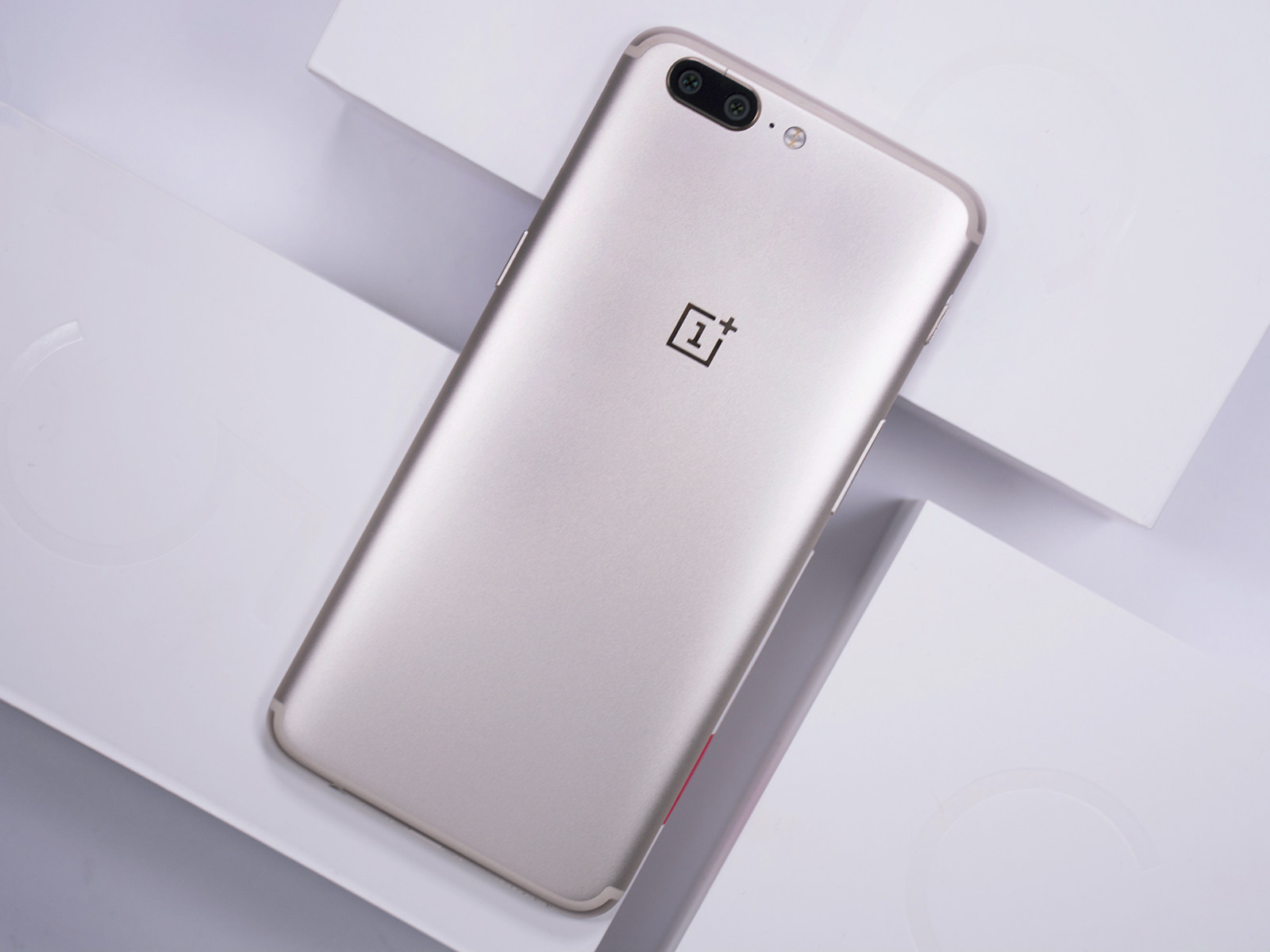 太美丽了,一加5薄荷金开抢!