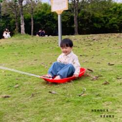 Outdoor Grass Skating Board for Children and Adults, Enlarged and Thickened Snowboard, Wear-Resistant Sand Board, Universal Snowboard Sled