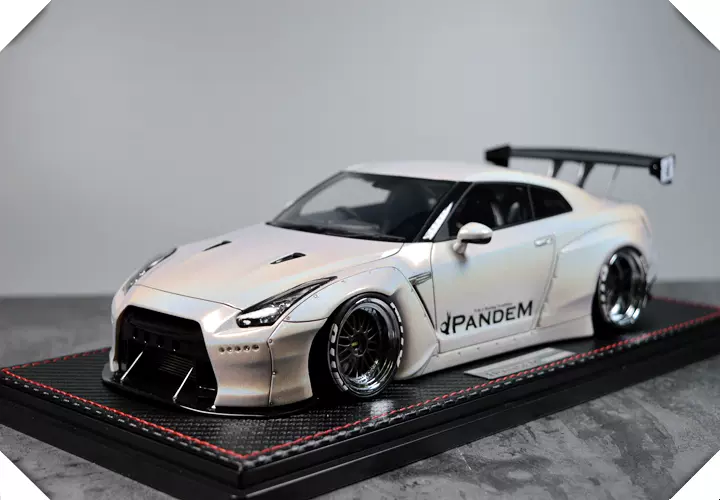 IG Iginition 1:18 适用于尼桑R35 GTR RB 火箭兔变色白车模-Taobao