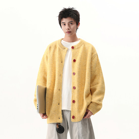 
BOYUE Japanese style lazy style cardigan Arctic velvet sweater for men and women loose buttoned sweater couple coat