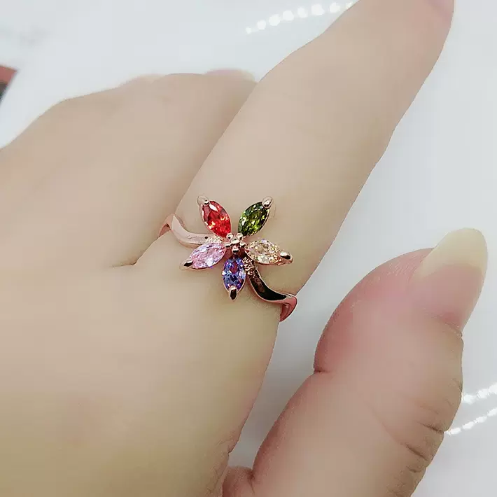 韩国七彩色水晶锆石戒指蒙娜丽莎超闪aaa钻甜