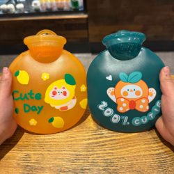 Color-Changing Hot Water Bottle, Mini Hot Water Bag, Portable Hand Warmer, Cute Small Hand Warmer for Students, Portable and Convenient