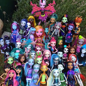 
Genuine Elf High School Monster High School Monster High Fish Girl Ke Niang Blood Girl Kiki Wolf Sister Doll Toy