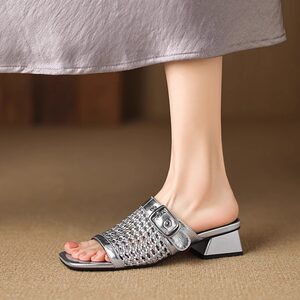 
Baotou Sandals Women's 2026 New Summer Outerwear Thick Heel Braided Crocs Retro Hollow Mom's Flop