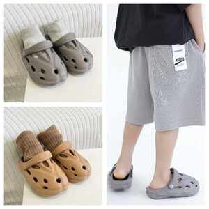 
Foreign trade children's Crocs, boys' sandals and slippers, girls' summer middle-aged and older children's non-slip toe-cap beach shoes, fashionable