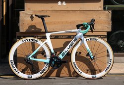 Cloud Traces: Raves Falath Pro R7120 Hyper D45 Disc Brake Road Bicycle