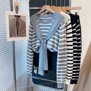 
Striped round neck shawl fake two-piece sweater women's bottoming shirt 2026 spring and autumn new loose knitted sweater long-sleeved top